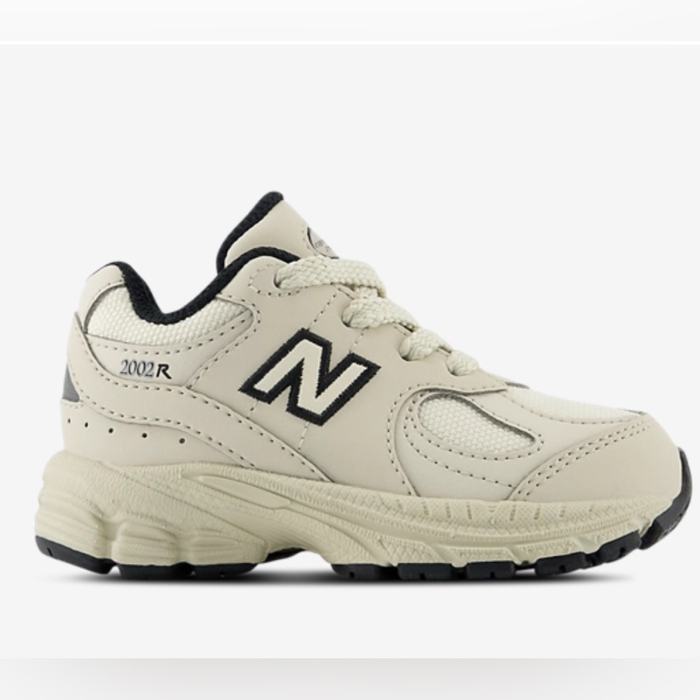New Balance 2002 Tan Grey Black Lace Up Sneaker IC2002PM Toddler 5